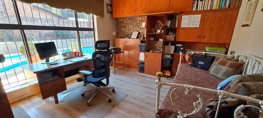 3 Bedroom Property for Sale in Bassonia Gauteng