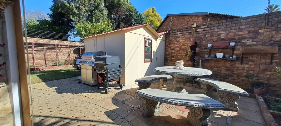 3 Bedroom Property for Sale in Bassonia Gauteng