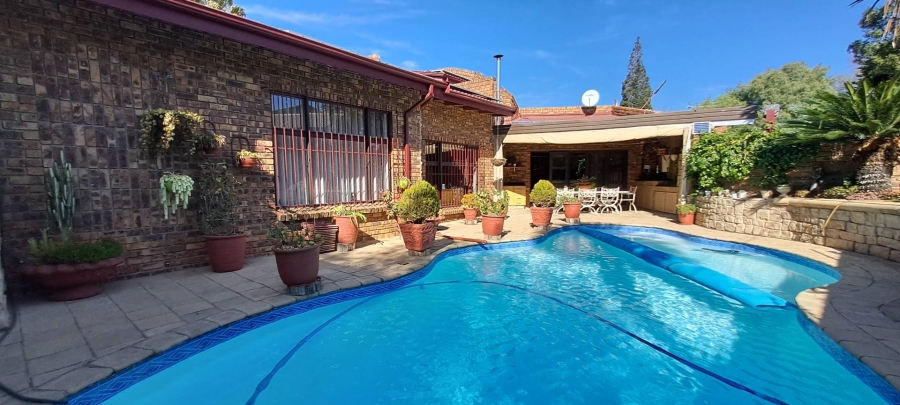 3 Bedroom Property for Sale in Bassonia Gauteng