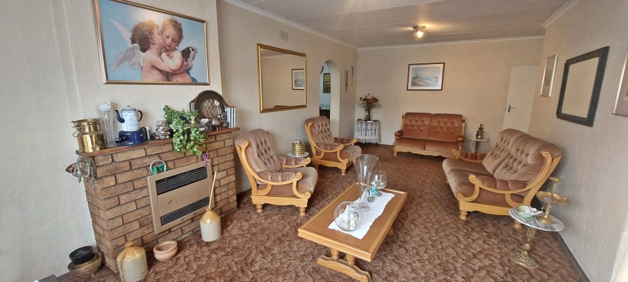 4 Bedroom Property for Sale in Verwoerdpark Gauteng