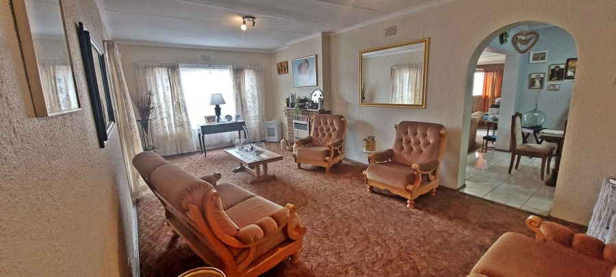 4 Bedroom Property for Sale in Verwoerdpark Gauteng