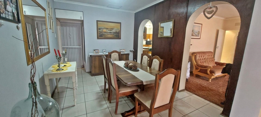 4 Bedroom Property for Sale in Verwoerdpark Gauteng