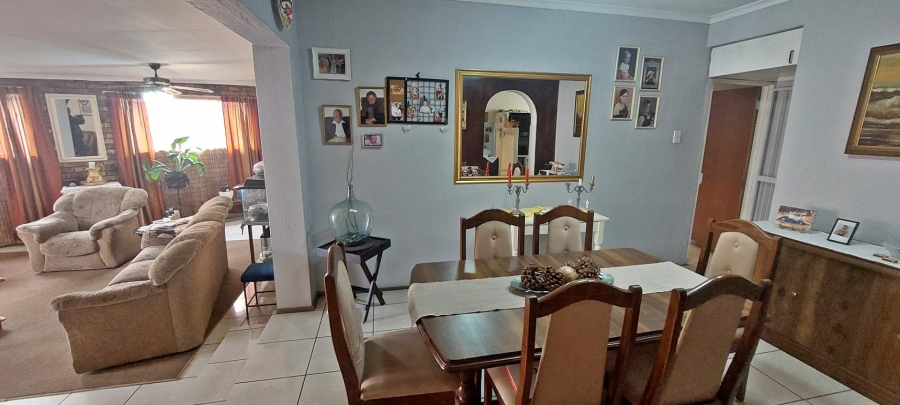 4 Bedroom Property for Sale in Verwoerdpark Gauteng