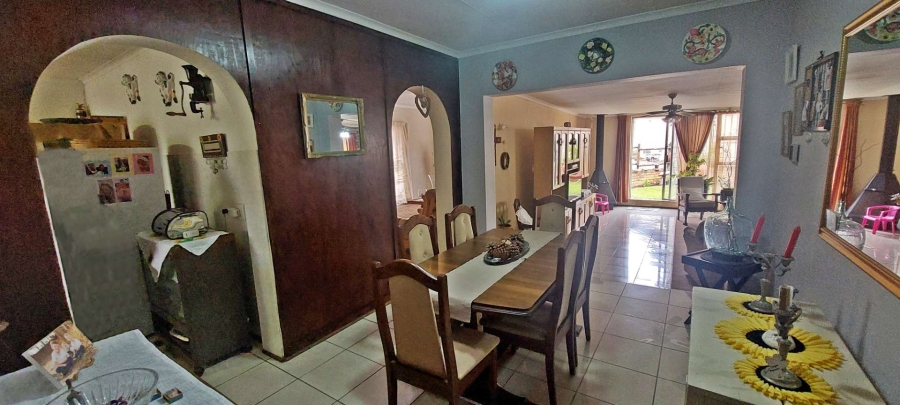 4 Bedroom Property for Sale in Verwoerdpark Gauteng