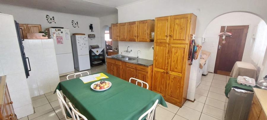 4 Bedroom Property for Sale in Verwoerdpark Gauteng