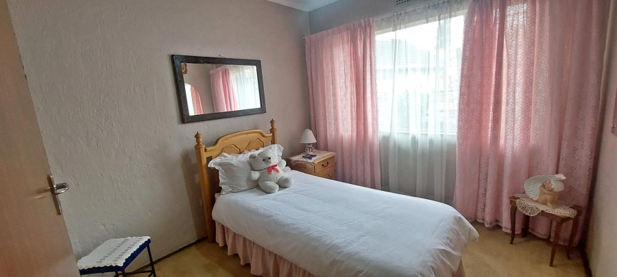 4 Bedroom Property for Sale in Verwoerdpark Gauteng