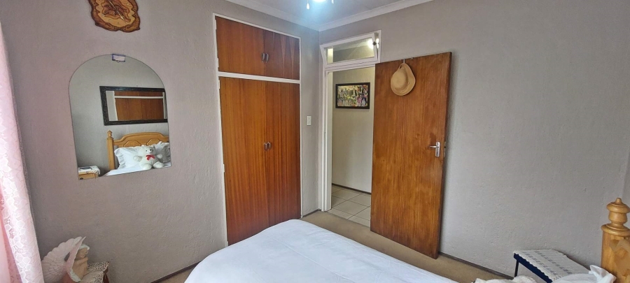 4 Bedroom Property for Sale in Verwoerdpark Gauteng