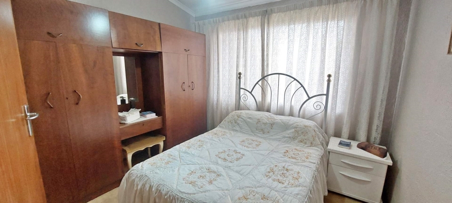 4 Bedroom Property for Sale in Verwoerdpark Gauteng