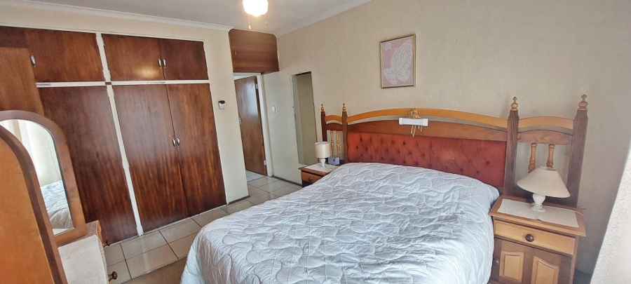 4 Bedroom Property for Sale in Verwoerdpark Gauteng
