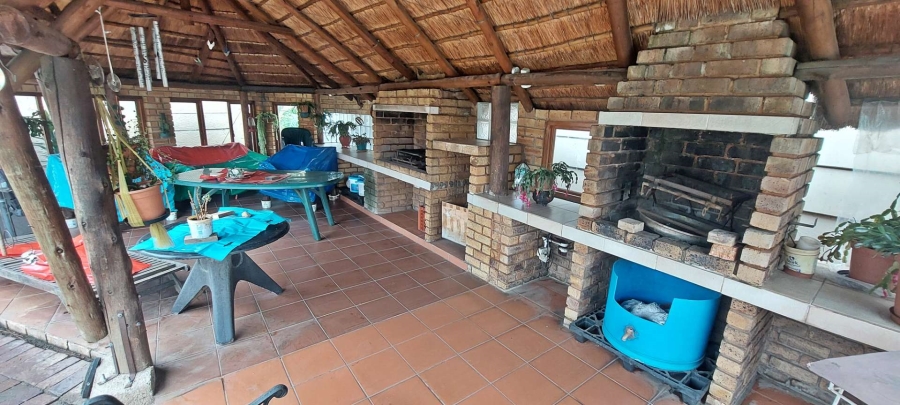 4 Bedroom Property for Sale in Verwoerdpark Gauteng