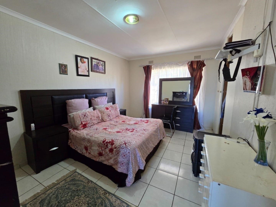 4 Bedroom Property for Sale in Glenvista Ext 6 Gauteng