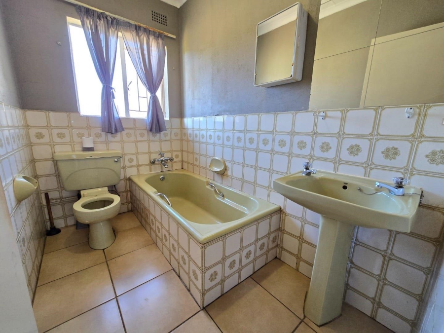 4 Bedroom Property for Sale in Glenvista Ext 6 Gauteng