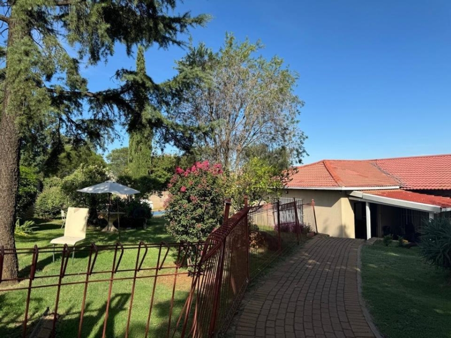 4 Bedroom Property for Sale in Glenvista Ext 6 Gauteng