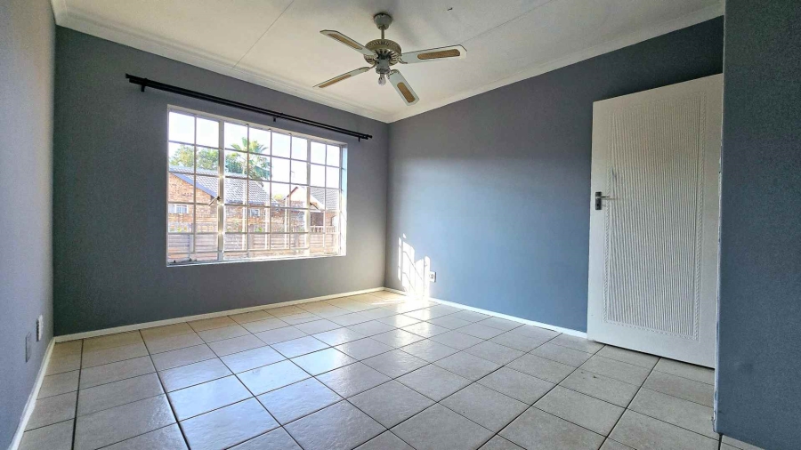 To Let 2 Bedroom Property for Rent in Doornpoort Gauteng