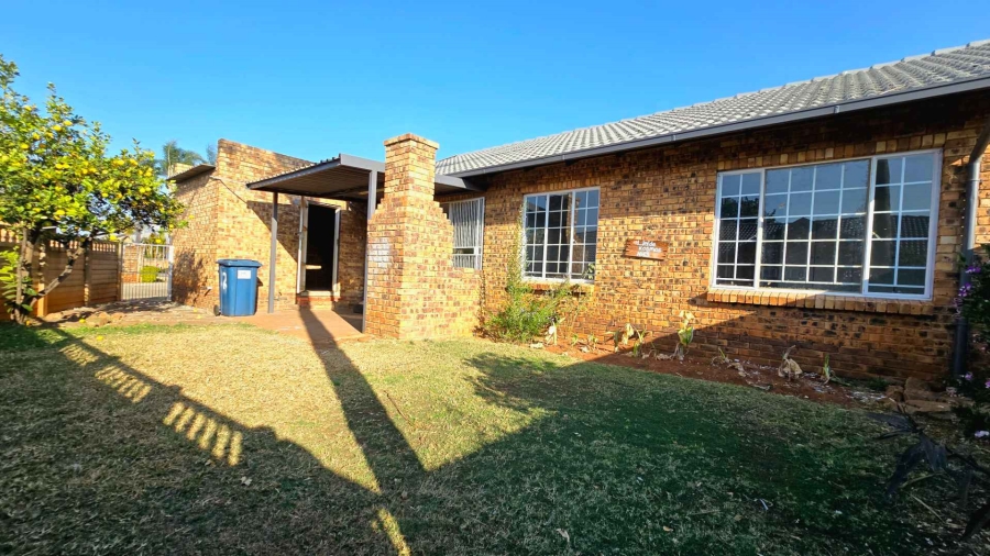 To Let 2 Bedroom Property for Rent in Doornpoort Gauteng