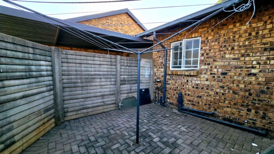 To Let 2 Bedroom Property for Rent in Doornpoort Gauteng