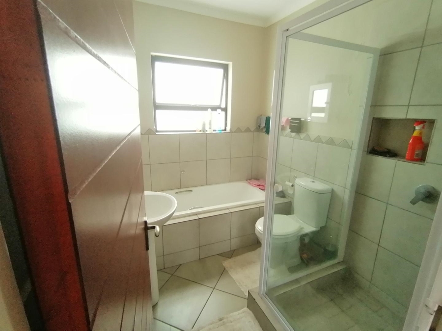2 Bedroom Property for Sale in Heatherview Gauteng