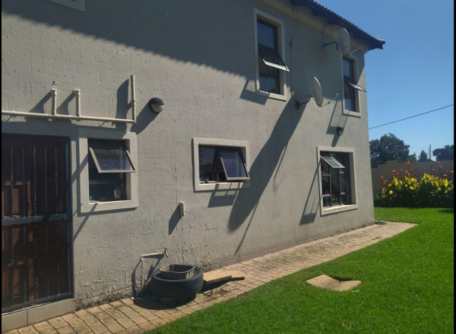 3 Bedroom Property for Sale in Sonneveld Gauteng