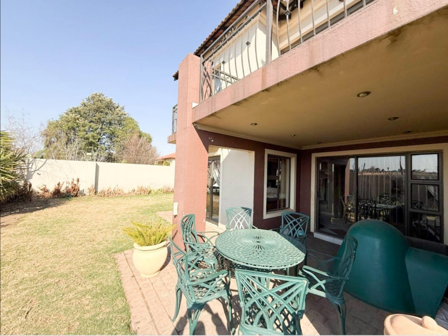 3 Bedroom Property for Sale in Sonneveld Gauteng