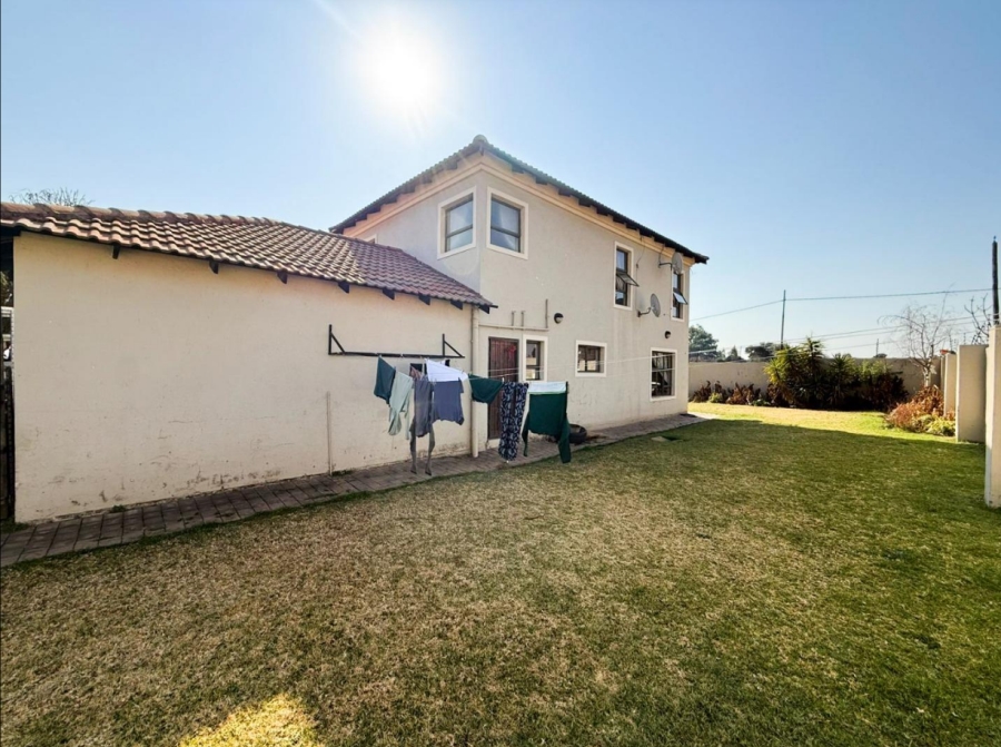 3 Bedroom Property for Sale in Sonneveld Gauteng