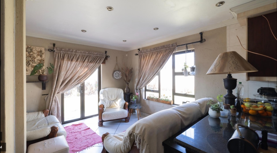 3 Bedroom Property for Sale in Sonneveld Gauteng