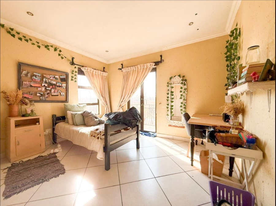 3 Bedroom Property for Sale in Sonneveld Gauteng