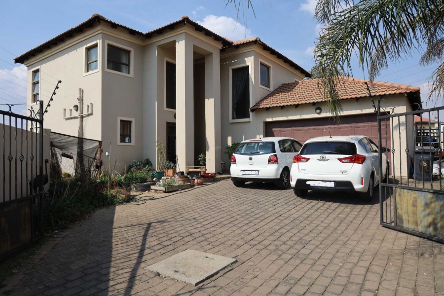 3 Bedroom Property for Sale in Sonneveld Gauteng