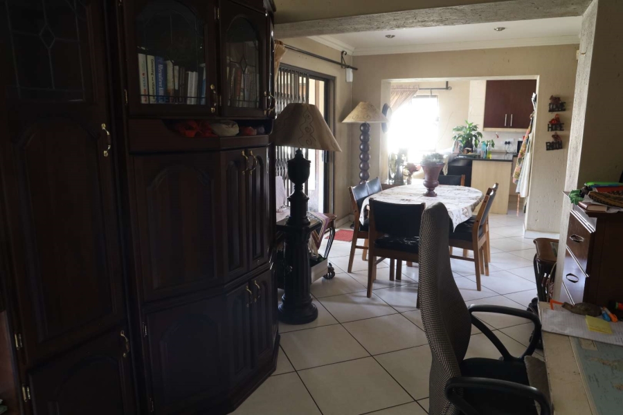 3 Bedroom Property for Sale in Sonneveld Gauteng