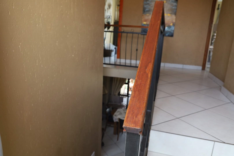 3 Bedroom Property for Sale in Sonneveld Gauteng