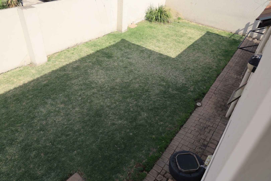3 Bedroom Property for Sale in Sonneveld Gauteng