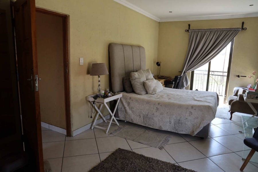 3 Bedroom Property for Sale in Sonneveld Gauteng