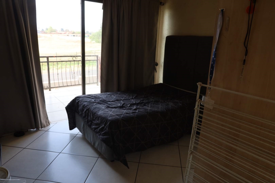 3 Bedroom Property for Sale in Sonneveld Gauteng