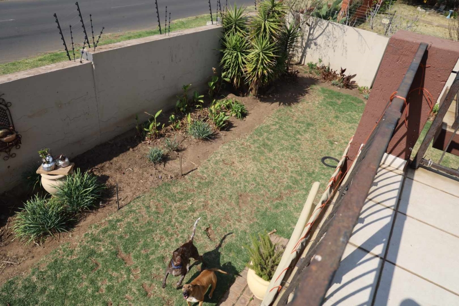 3 Bedroom Property for Sale in Sonneveld Gauteng