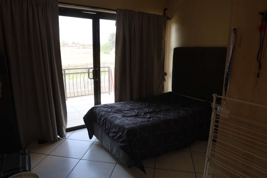 3 Bedroom Property for Sale in Sonneveld Gauteng