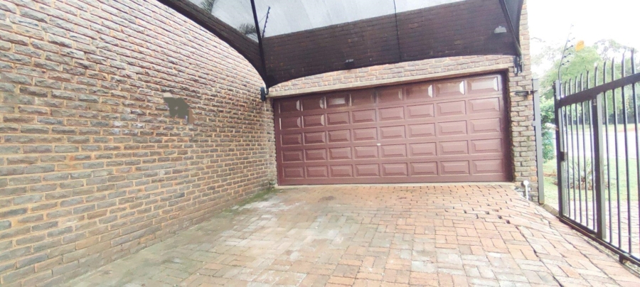 4 Bedroom Property for Sale in Wierdapark Gauteng