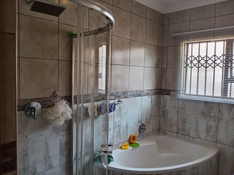 3 Bedroom Property for Sale in The Orchards Gauteng