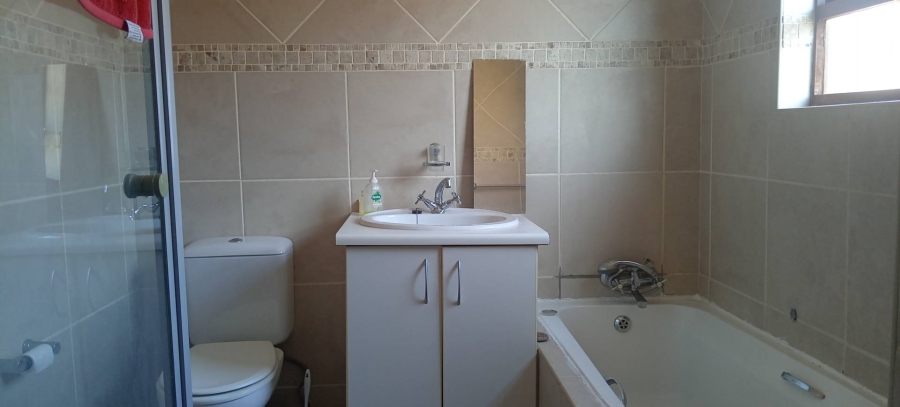 3 Bedroom Property for Sale in Equestria Gauteng