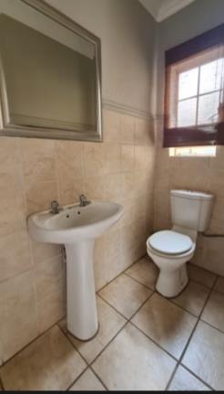 2 Bedroom Property for Sale in Willow Park Manor Gauteng