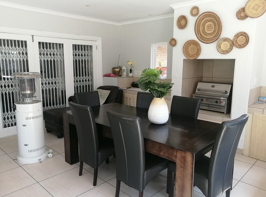 4 Bedroom Property for Sale in Morningside Gauteng