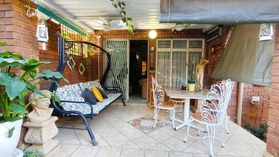 To Let 3 Bedroom Property for Rent in Garsfontein Gauteng