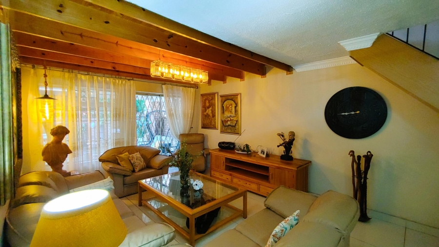 To Let 3 Bedroom Property for Rent in Garsfontein Gauteng