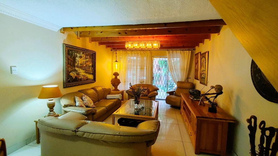 To Let 3 Bedroom Property for Rent in Garsfontein Gauteng
