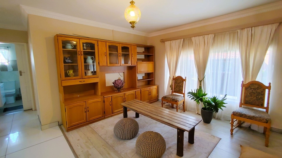 To Let 3 Bedroom Property for Rent in Garsfontein Gauteng