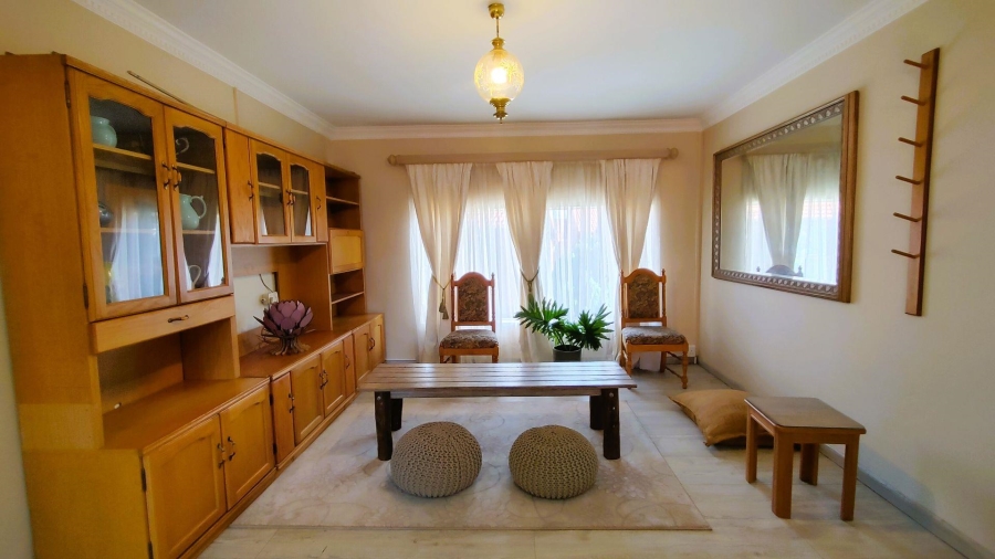 To Let 3 Bedroom Property for Rent in Garsfontein Gauteng