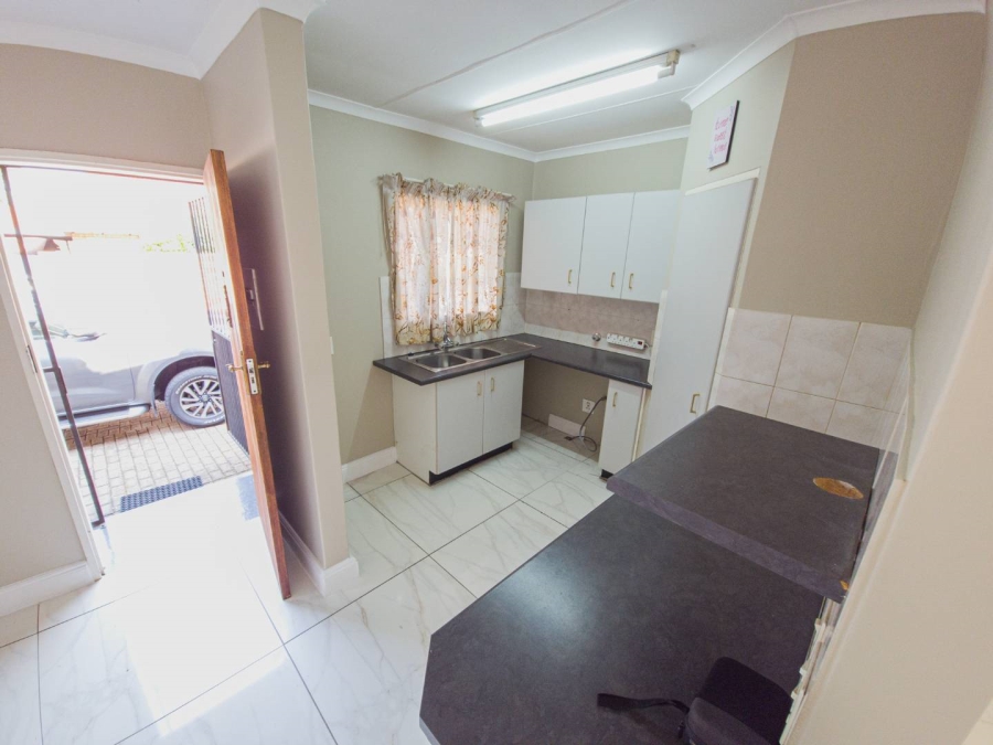 To Let 2 Bedroom Property for Rent in La Montagne Gauteng