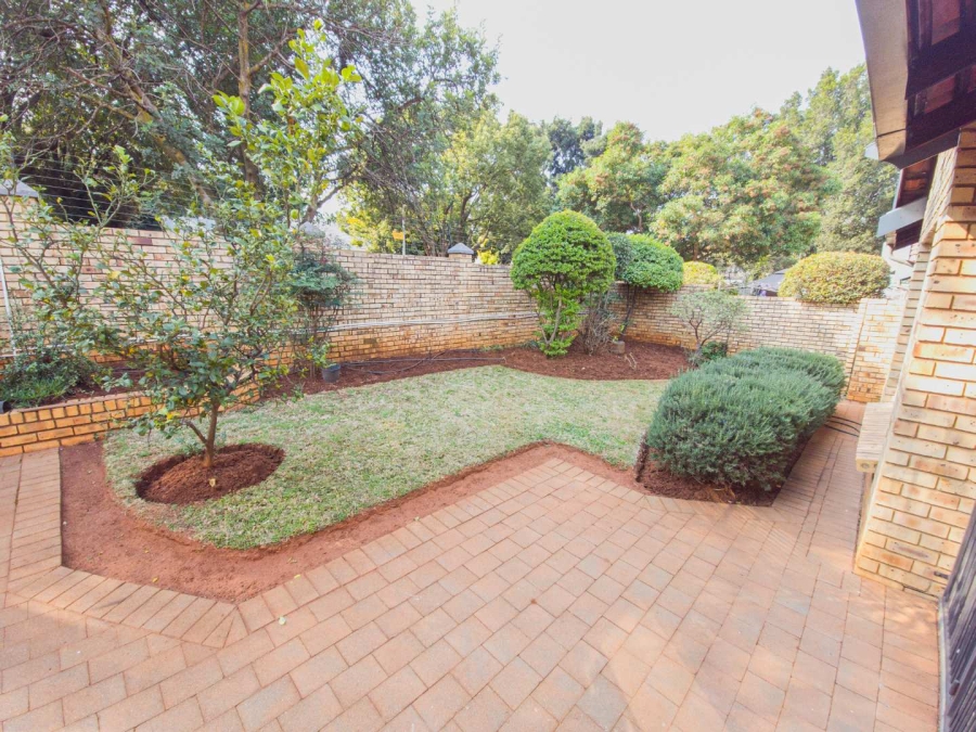 To Let 2 Bedroom Property for Rent in La Montagne Gauteng