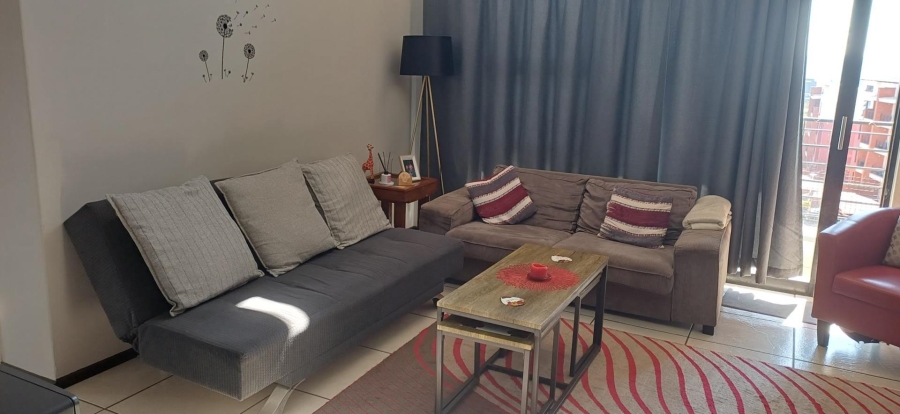 To Let 2 Bedroom Property for Rent in Edenvale Gauteng