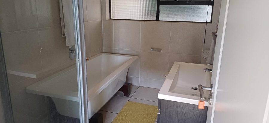 To Let 2 Bedroom Property for Rent in Edenvale Gauteng