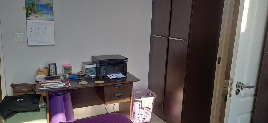 To Let 2 Bedroom Property for Rent in Edenvale Gauteng