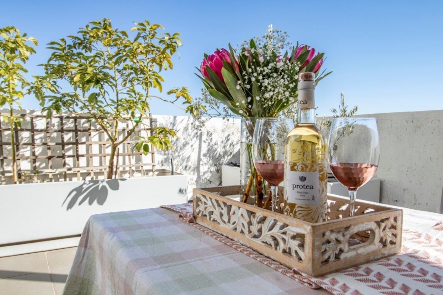 2 Bedroom Property for Sale in Rosebank Gauteng